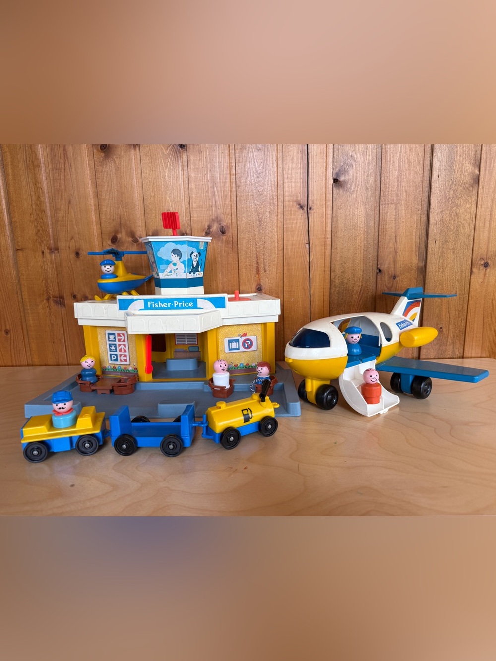 Vintage Fisher-Price #933 The Play Family Jeyport